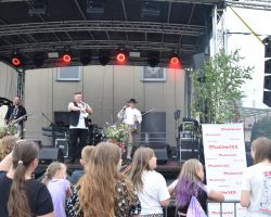 Występ zespołu Zbóje na festiwalu