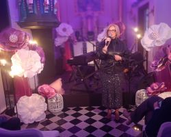 Na zdjęciu pani WójT Marta Serzysko podczas przemówienia