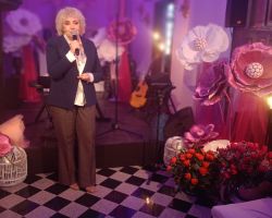 Na zdjęciu pani poseł Maria Koc na koncercie