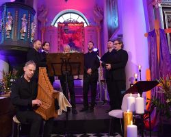 Na zdjęciu mężczyźni z zespołu Jerycho podczas koncertu