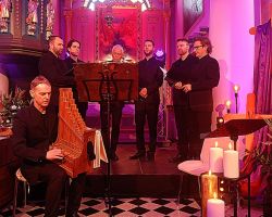 Na zdjęciu zespół Jerycho na koncercie w kościele