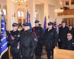 Zdjęcie przedstawia strażaków z Ochotniczych Straży Pożarnych.