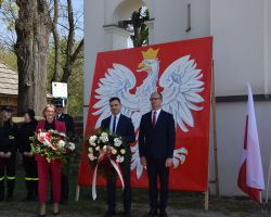 zdjęcie przedstawia osoby z urzędu Gminy Borowie